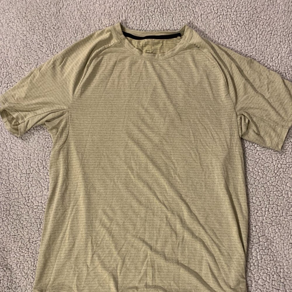 Lululemon drysense shirt